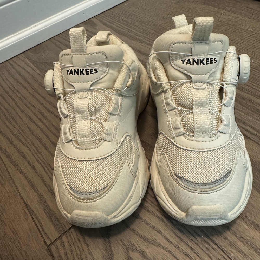 Kids Yankees size 13C